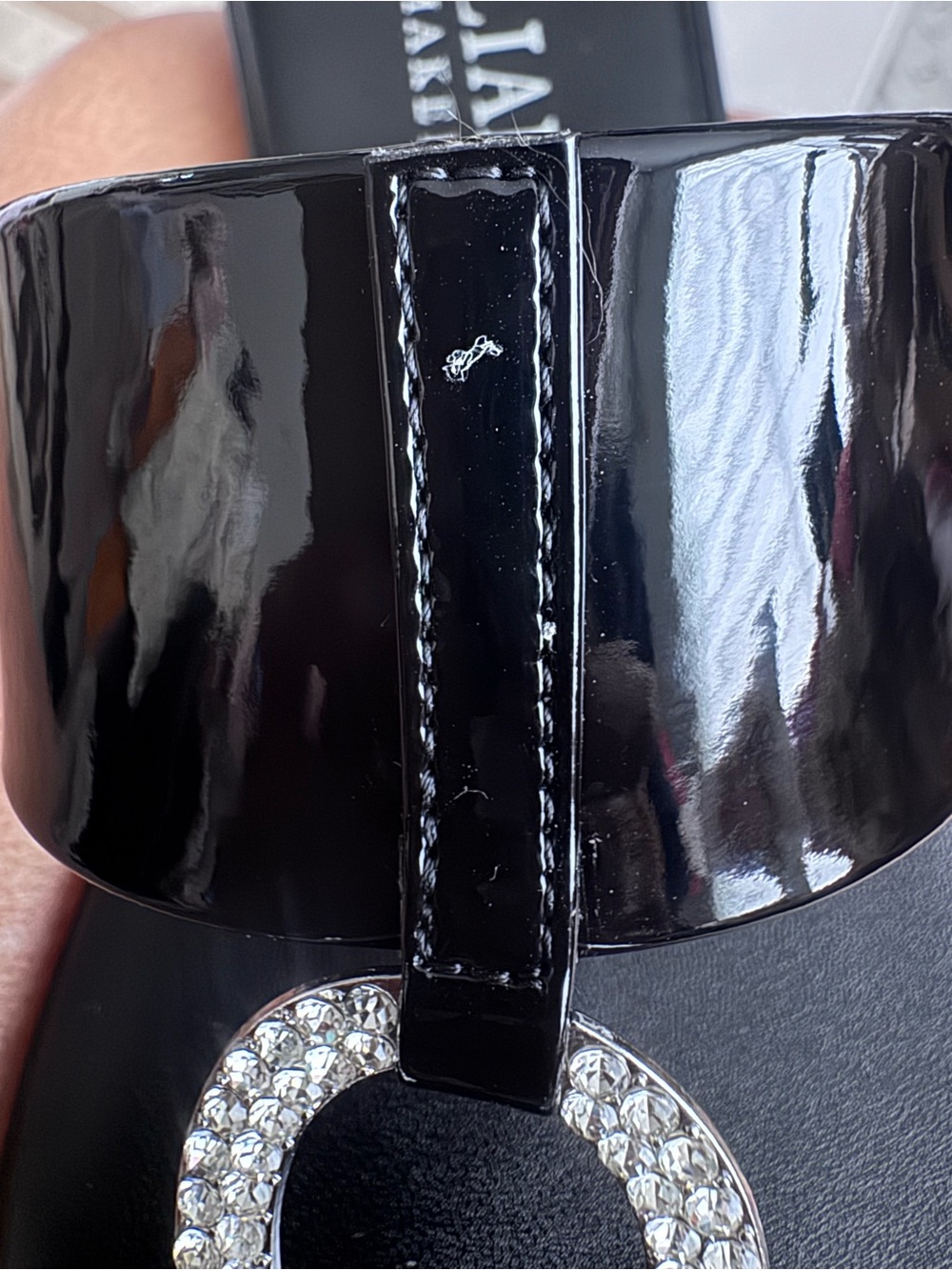 Daydreamer Black Patent Sandals with Rhinestone Ring SIZE 7 NWT - Picture 3 of 4